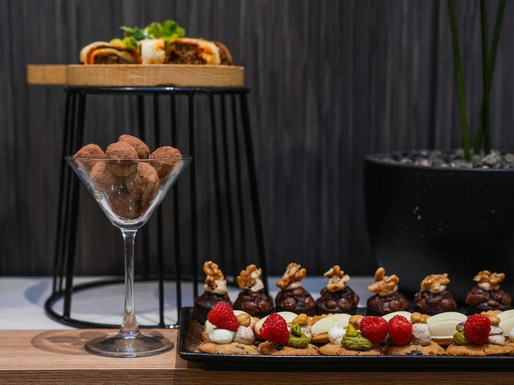 Novotel Tunis Lac Ngoại thất bức ảnh